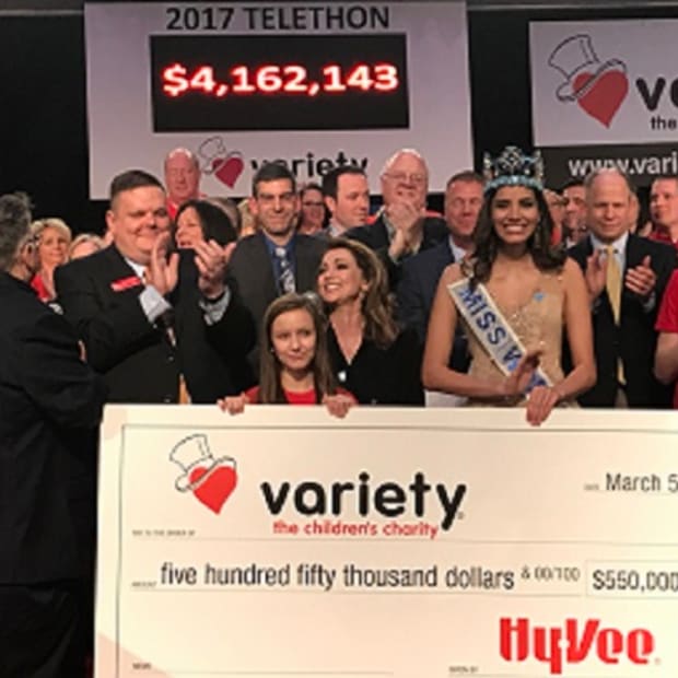 Miss World 2016 attends Variety Telethon in Iowa