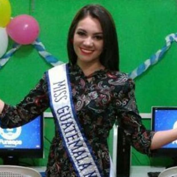 Miss World Guatemala 2016 opens her 3rd library 1