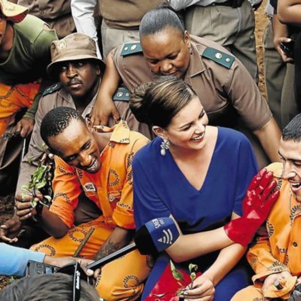 Miss World Visits Prison Project 1