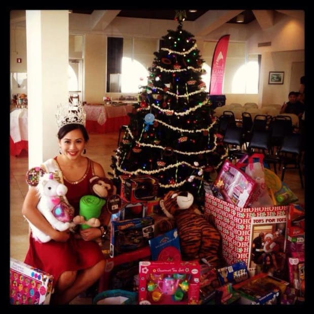 Guam Helps Bring Presents to the Kids