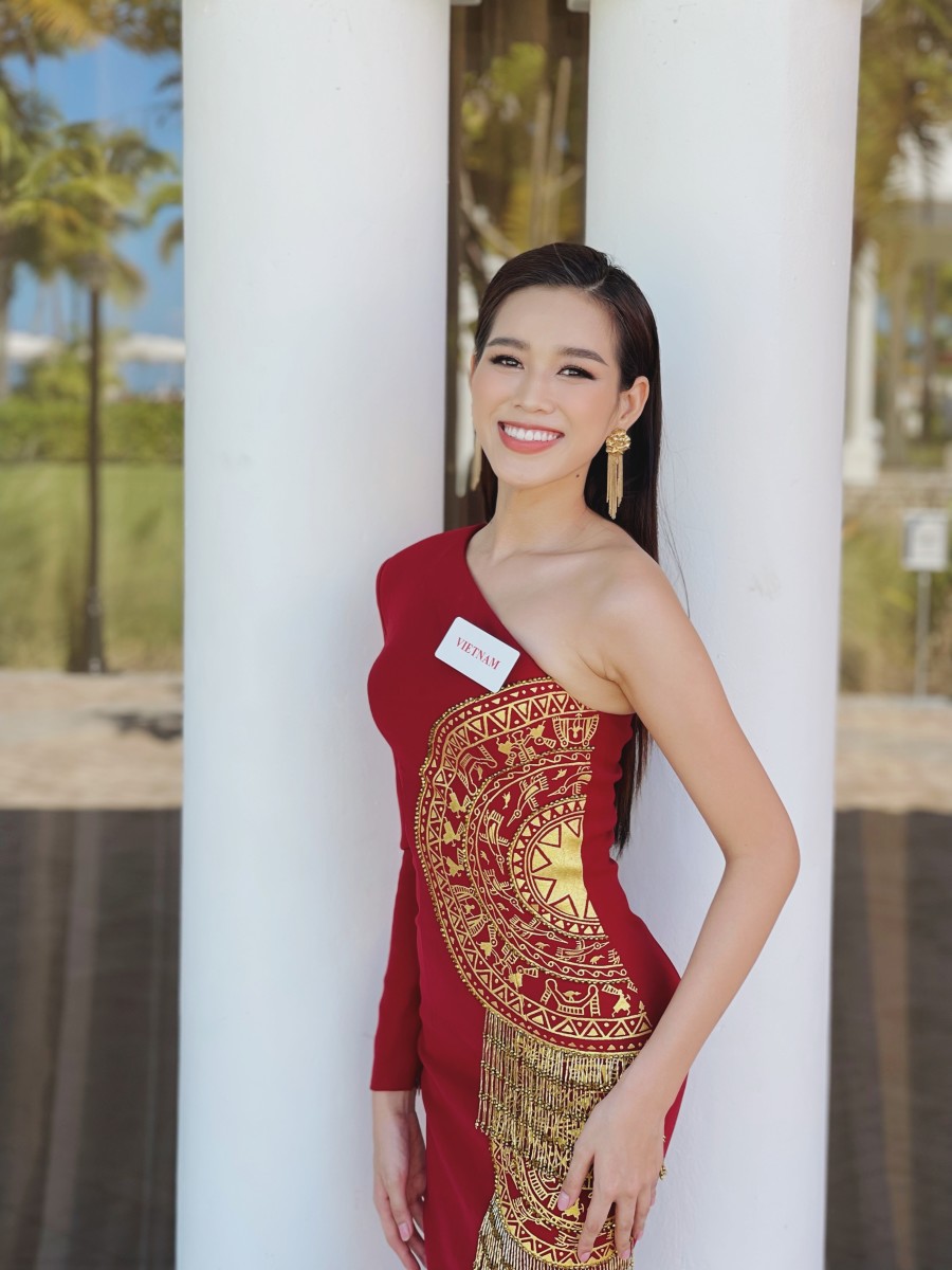 Head to Head Challenge - Miss World Vietnam
